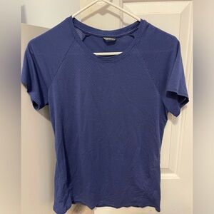 Oiselle Flyout short sleeve